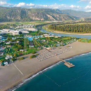 Курортный комплекс Hilton Sarigerme &